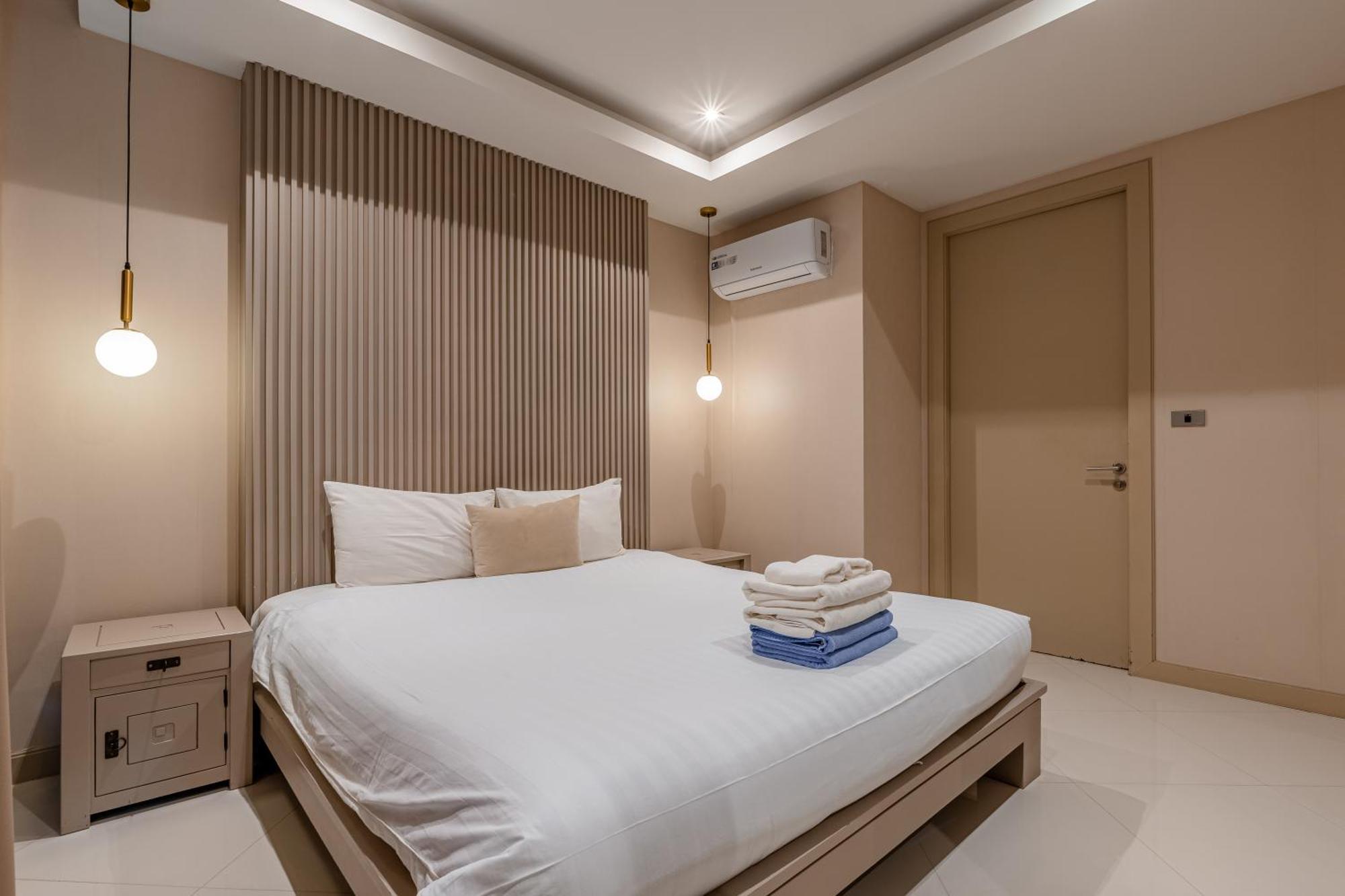 Palm Oasis Pool By Pattaya Villa
